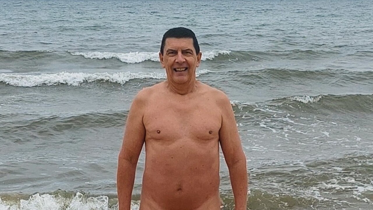 angela kampian recommends Www Nude Beach Com