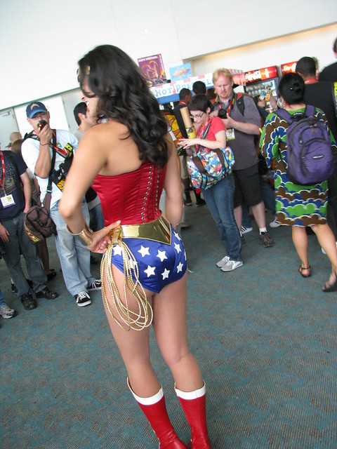 asif mustafa add photo wonder woman butt