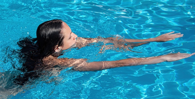 ansari munawar add teens nude in pool photo