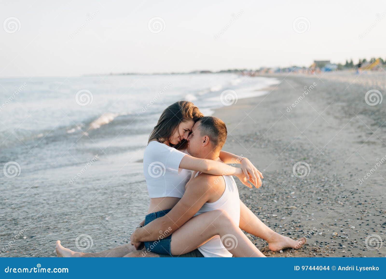 donald austin recommends Girl Sitting On Guy Lap