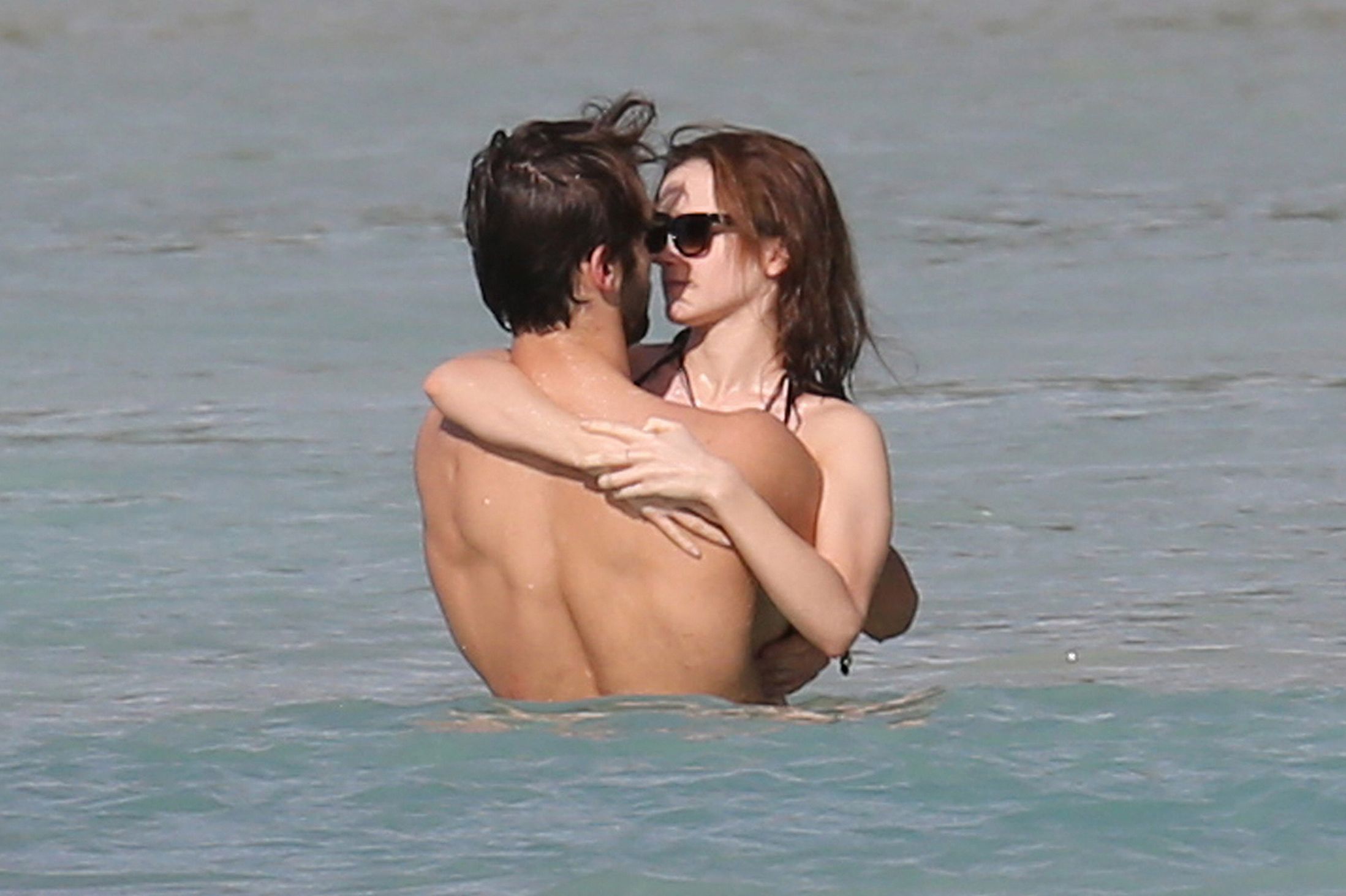 brenda leiper recommends Emma Watson Skinny Dipping