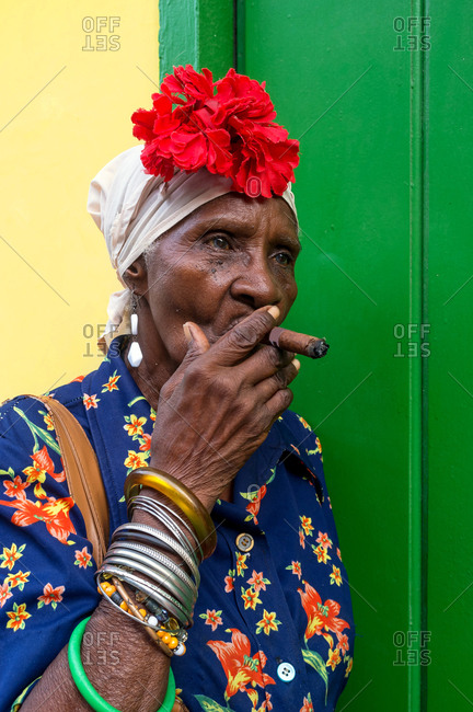 cindy primus recommends Old Lady With Cigar
