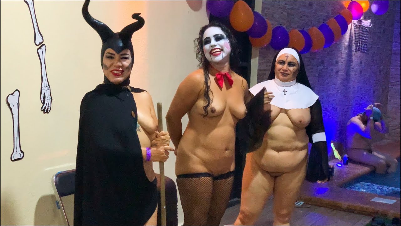 Naked At Halloween Party strapon part