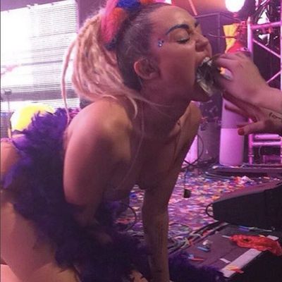 Miley Cyrus Nude Dildo chance nude