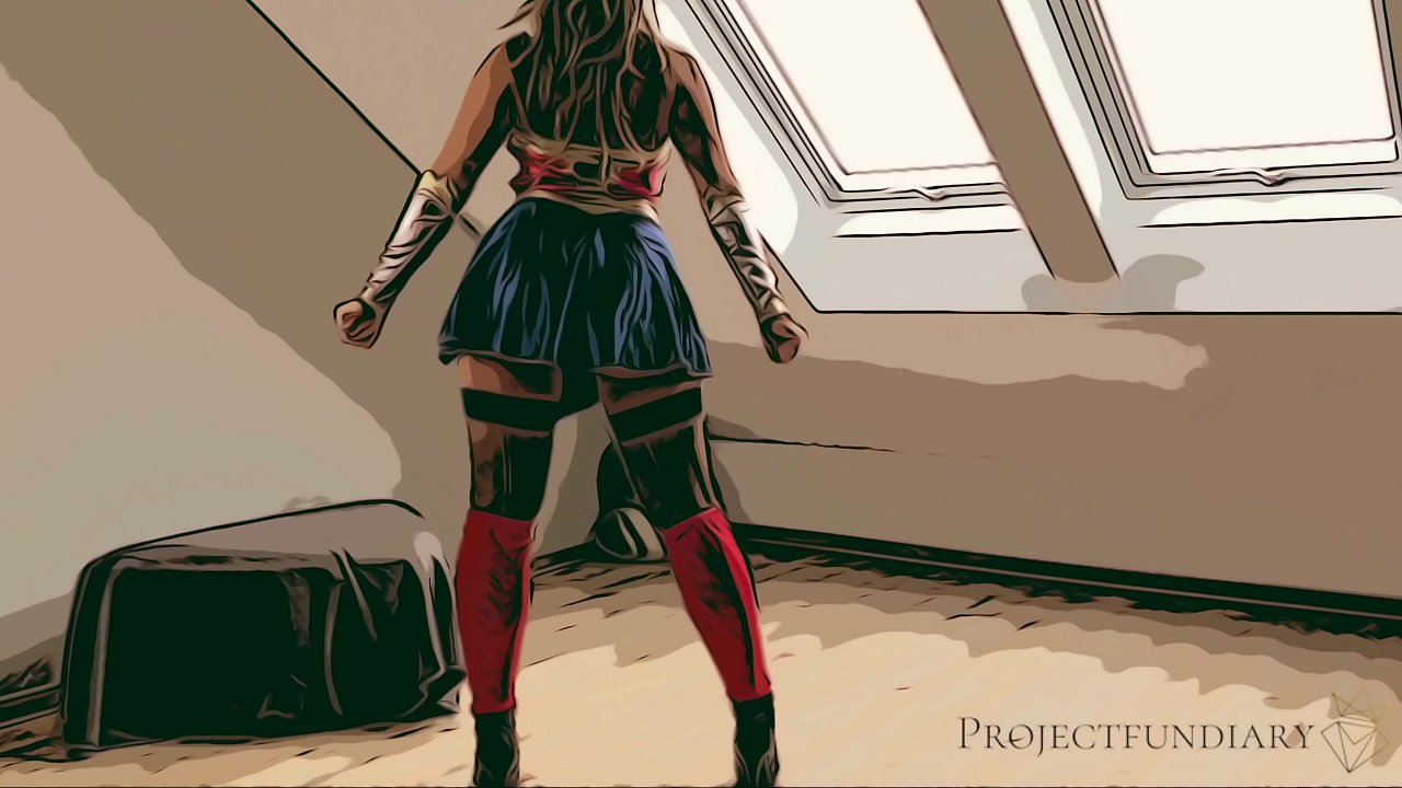 Wonder Woman Cosplay Porn spreading videos