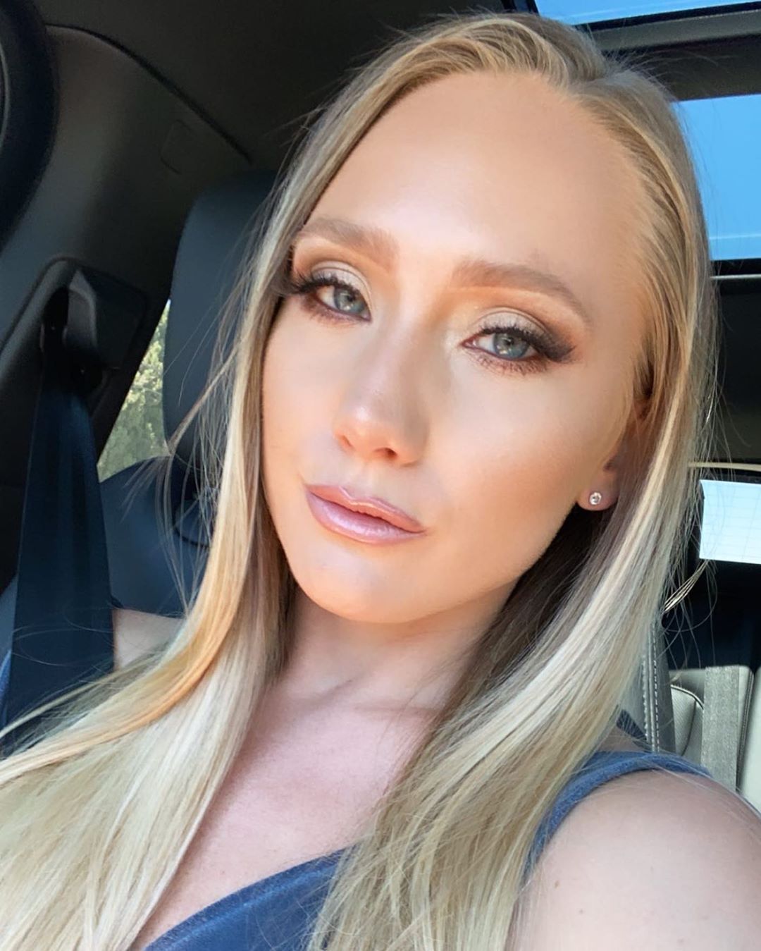 ay lian recommends aj applegate no makeup pic