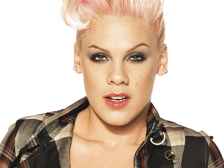 autumn snyder recommends Alecia Beth Moore Topless