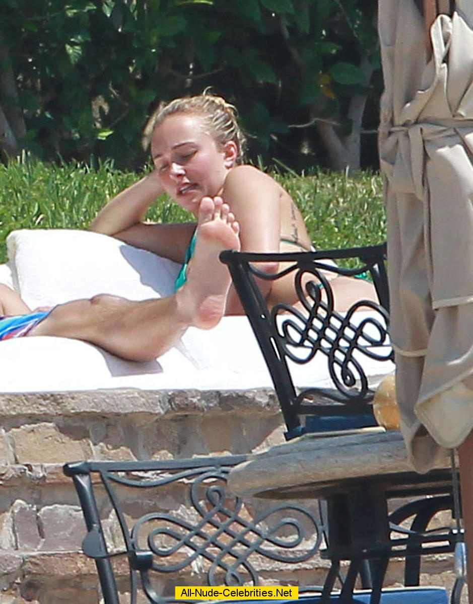 deb vandyke share hayden panettiere mr skin photos