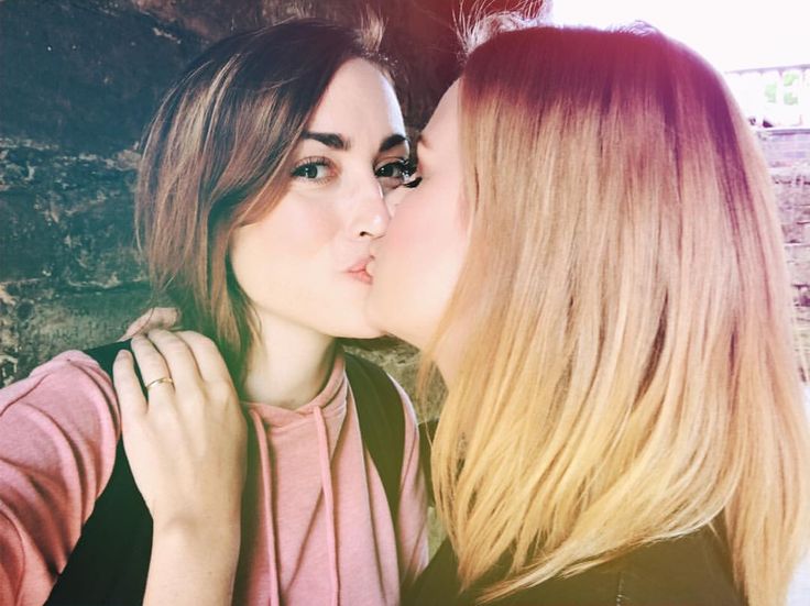 adam kern recommends lesbians kissing instagram pic