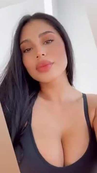 big tits big lips