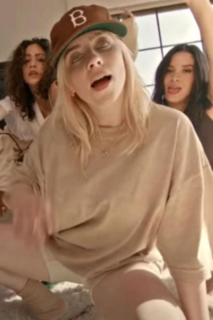 Billie Eilish Nipslip ds chat