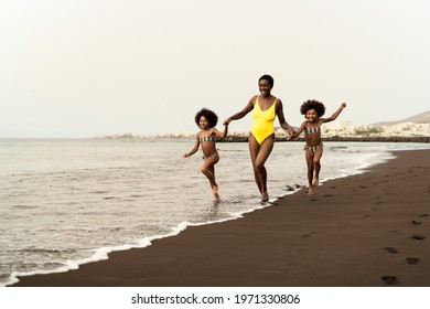 chuck money recommends Brazilian Family Nude Beach