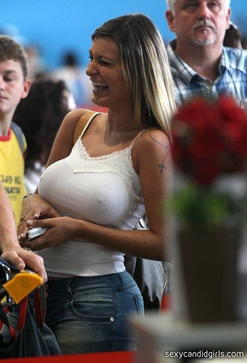 bobby iknoitzu williams recommends busty big tit braless nipple pic