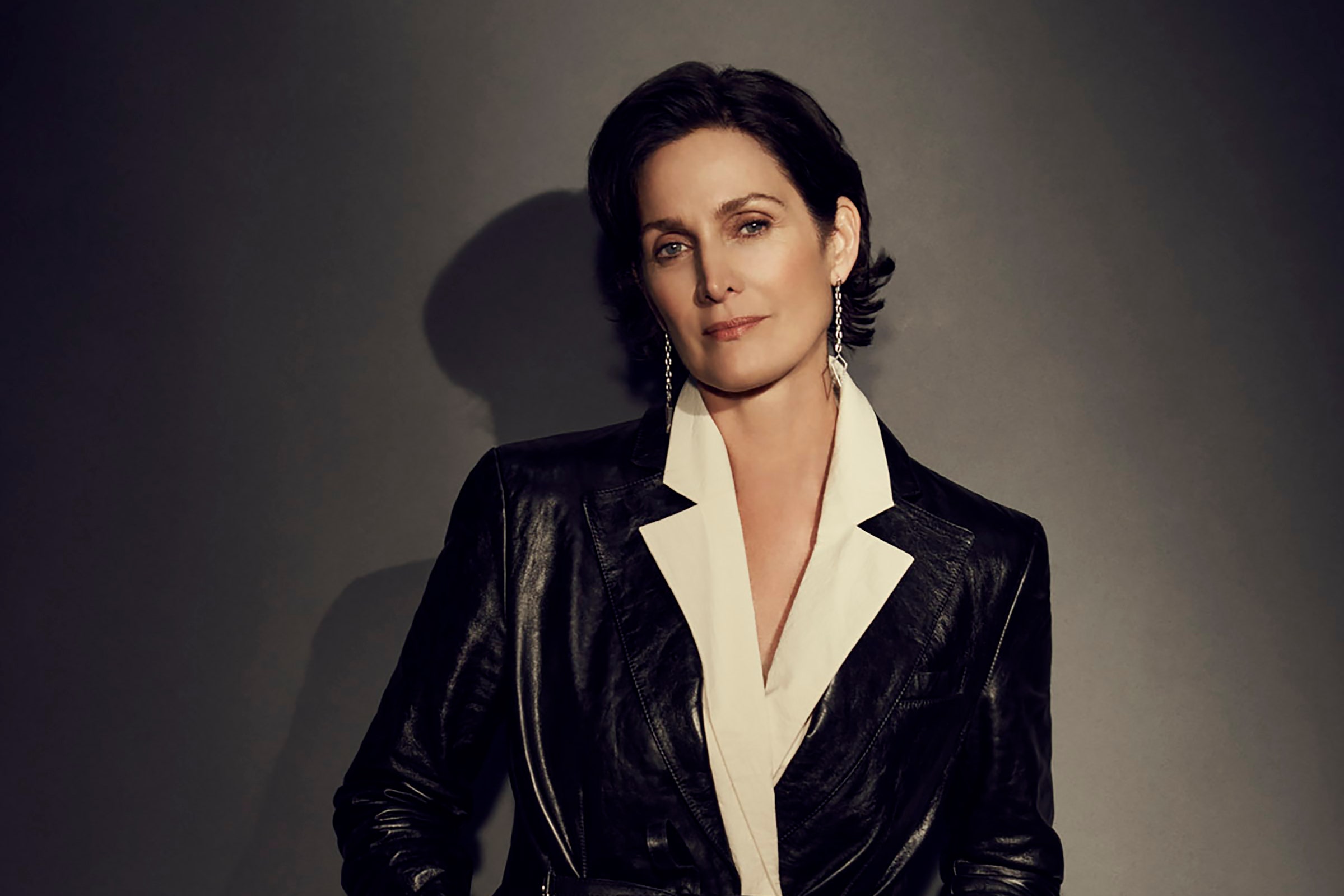 danielle carrion recommends carrie anne moss sex scene pic