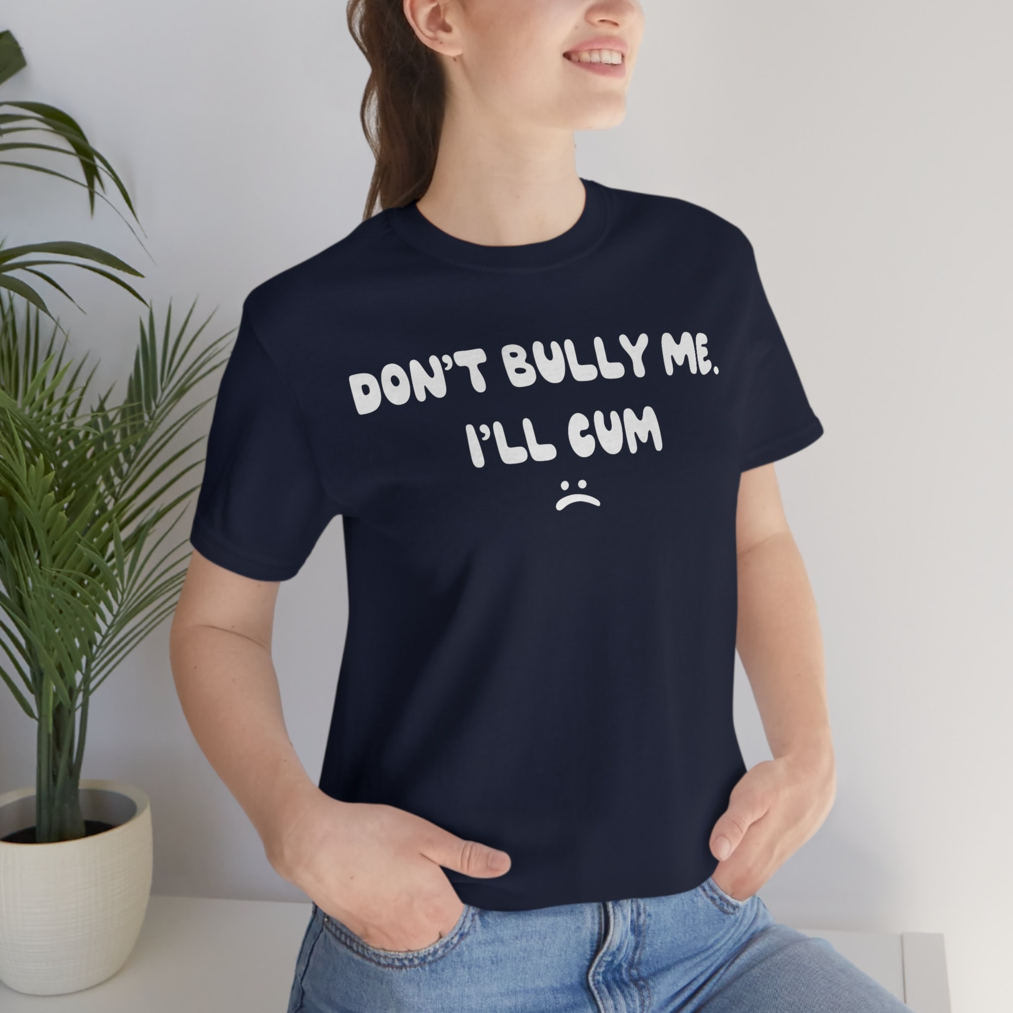aenna sharma share cum on her shirt photos
