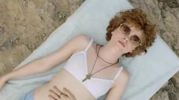 bill papineau share sophia lillis hot photos