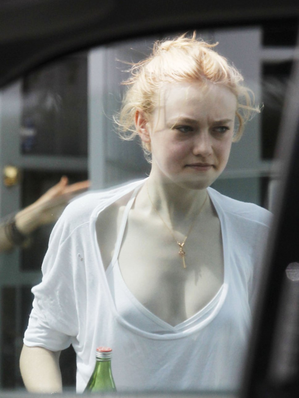 abraham ace recommends dakota fanning nip slip pic