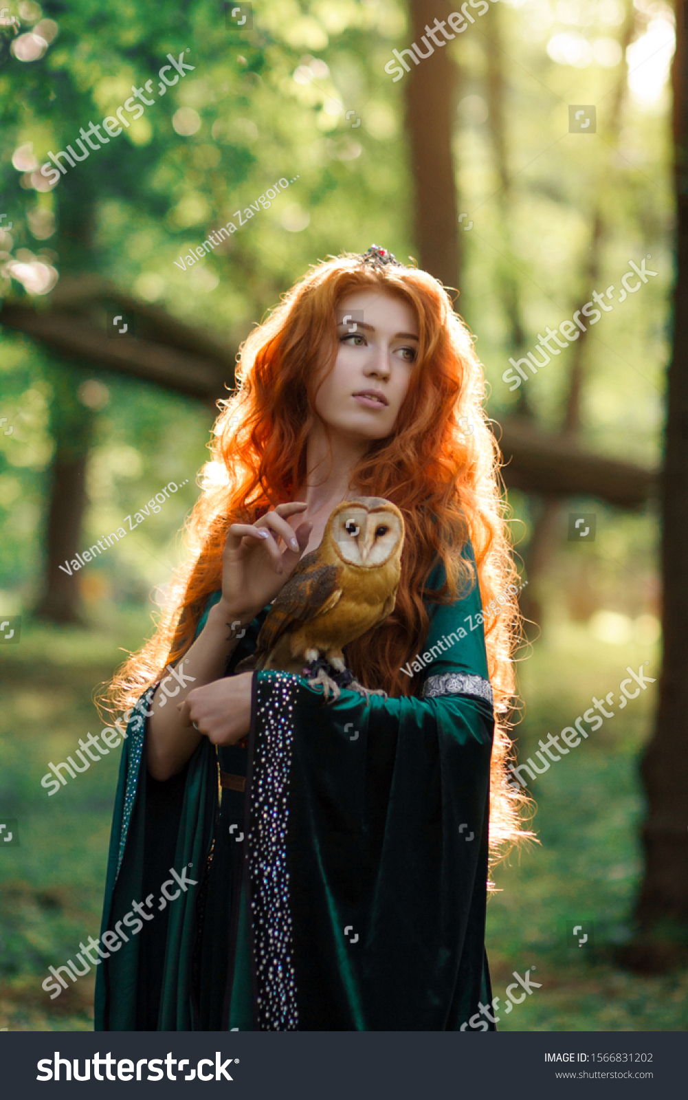 chasity fuller share redheads in green dresses photos