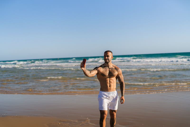 ben devos recommends topless beach selfies pic