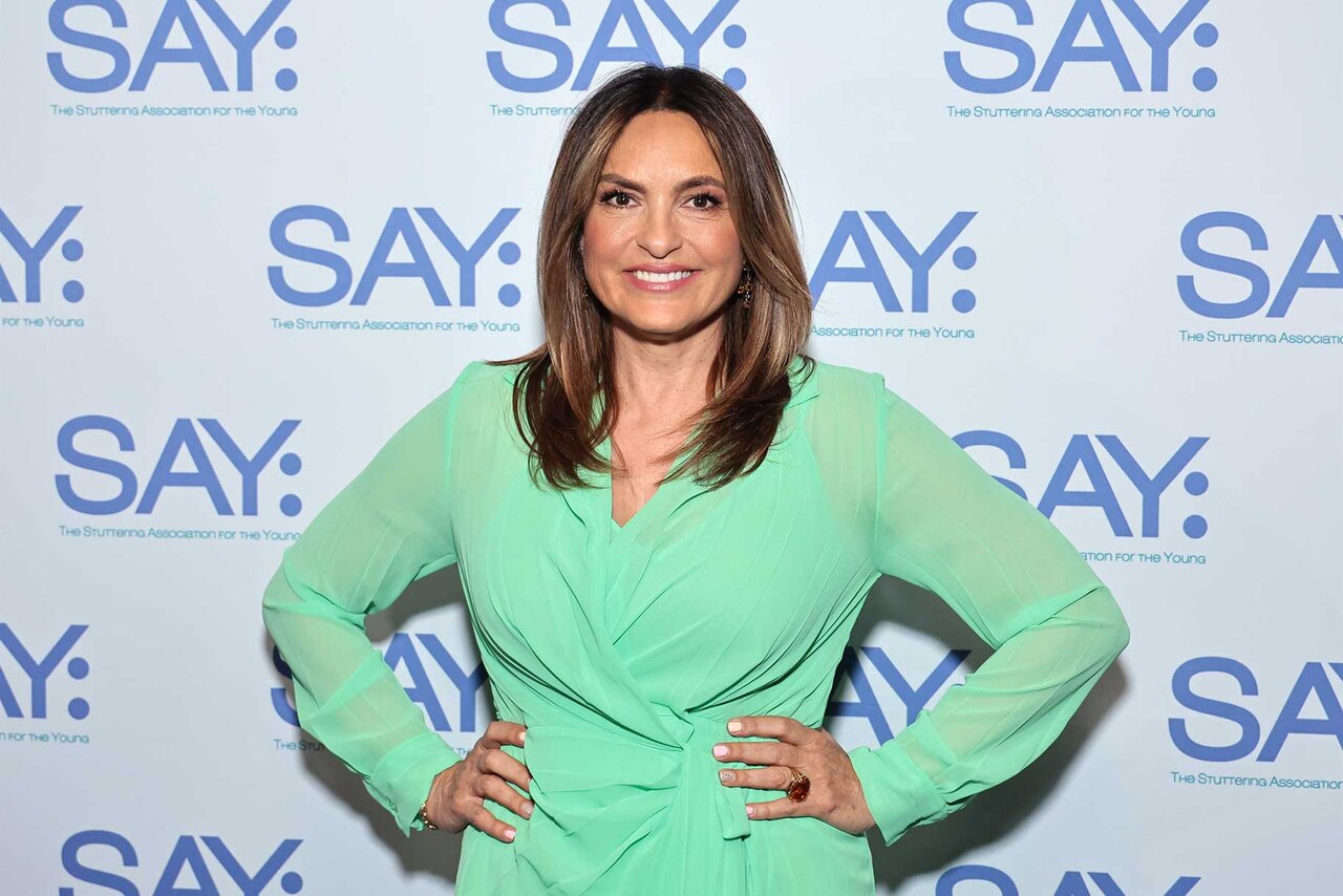 Mariska Hargitay Nipple Slip on teens