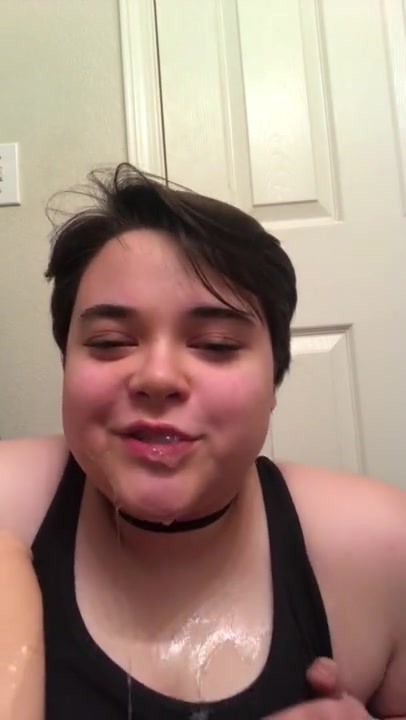 carie davis recommends Fat Girl Sloppy Blowjob