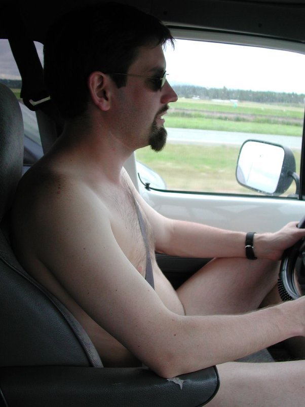 aldo watler share naked in the car photos