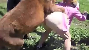 Girl Fucks Her Pony booty meat