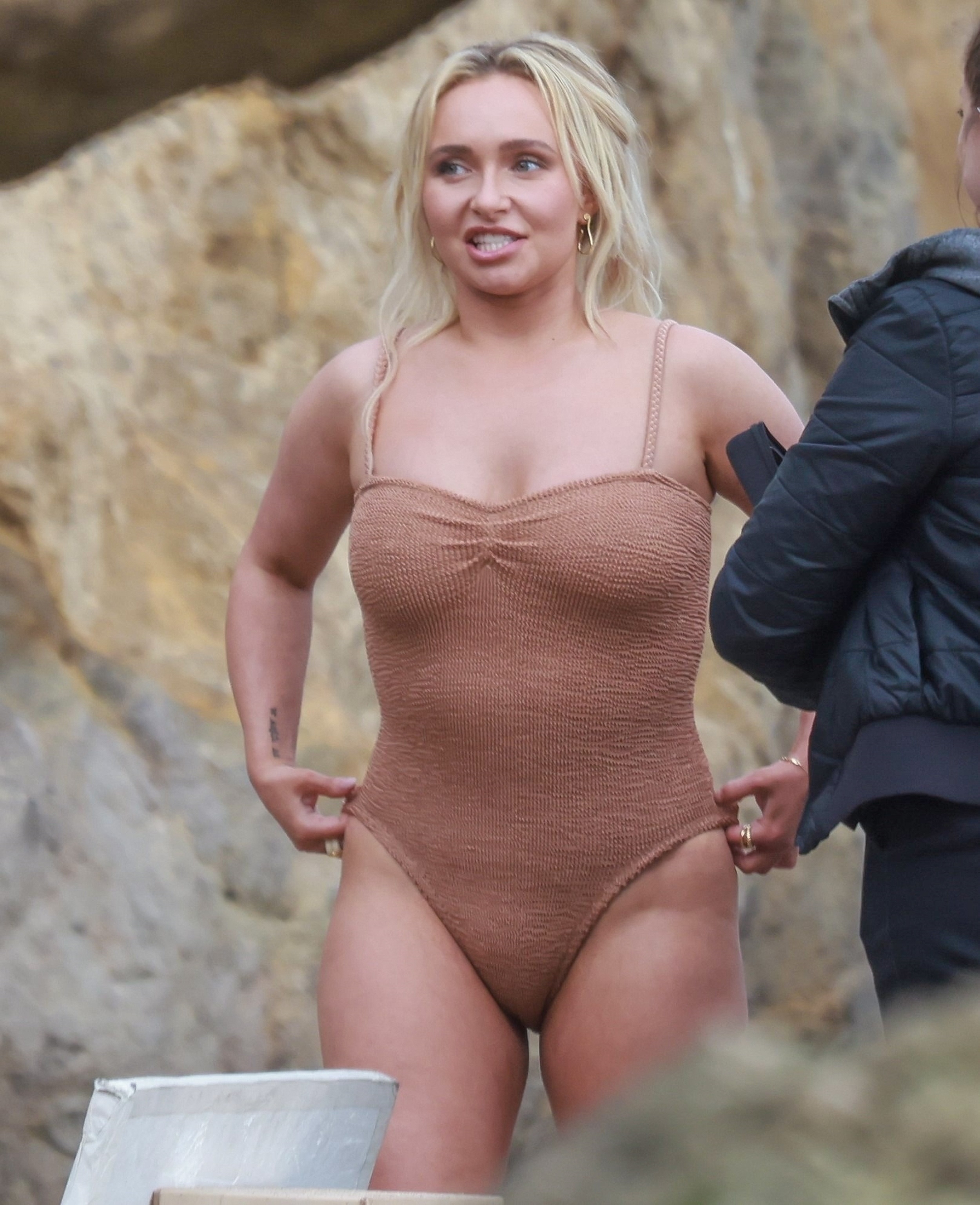 becky fettig recommends Hayden Panettiere Naked On Beach
