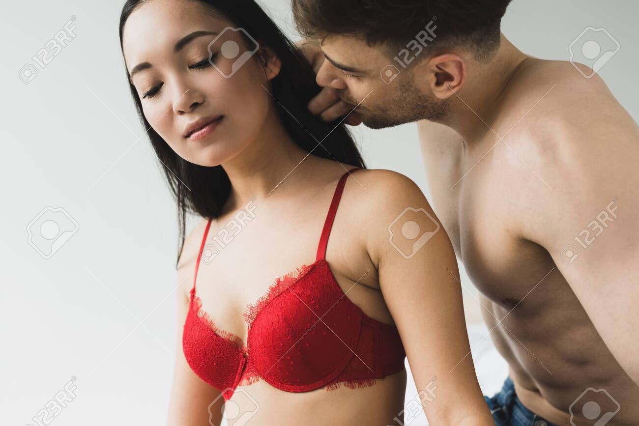 hot asian women kissing
