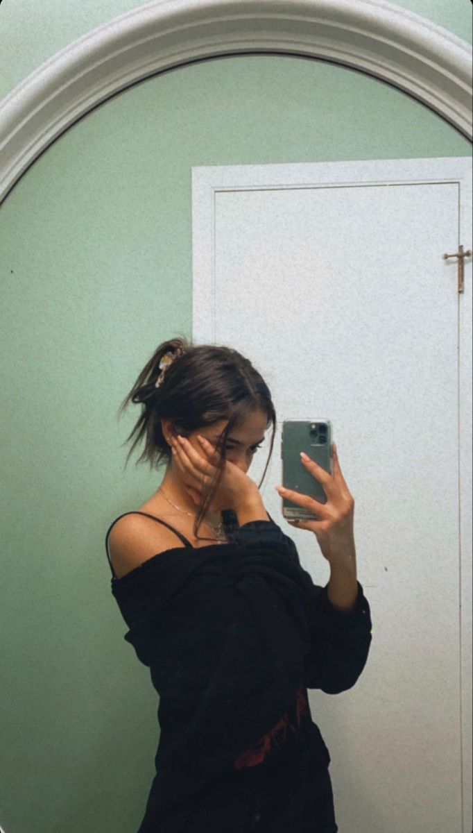 anneline padayachee recommends hot brunette mirror selfie pic