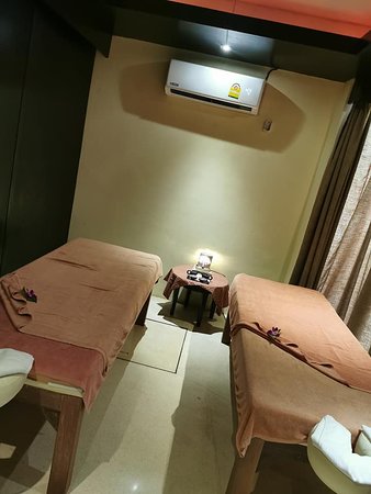 amber naveed recommends Hot Oil Massage Room