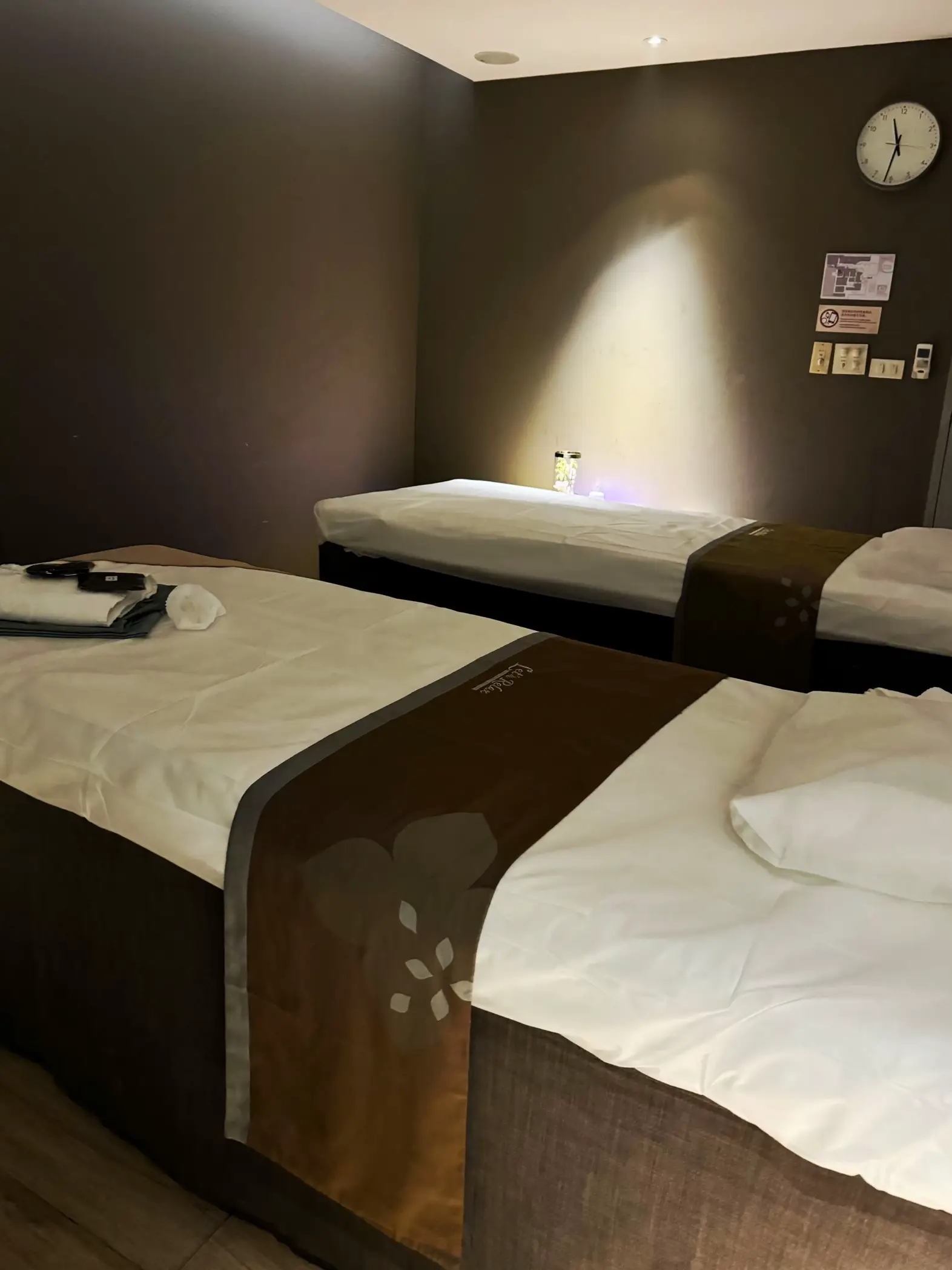 dallas conley recommends hot oil massage room pic