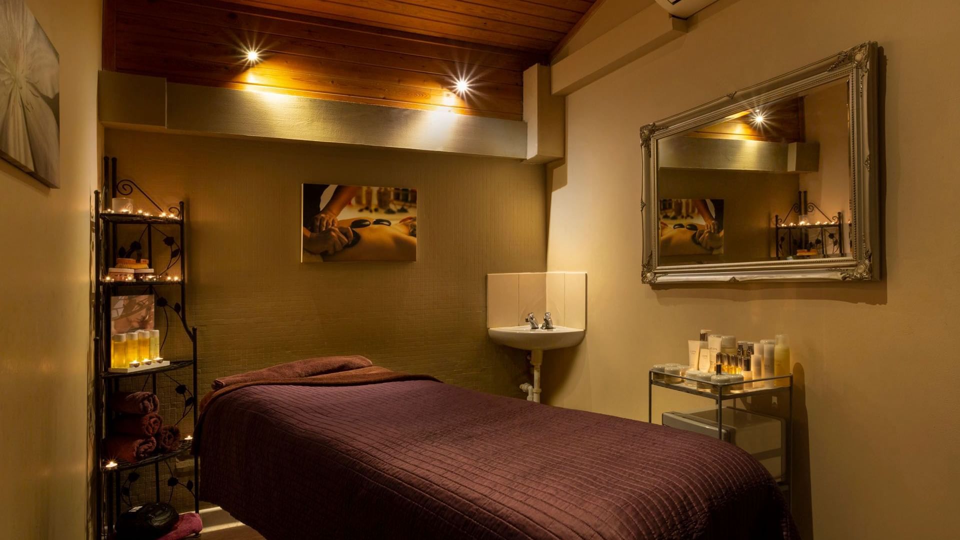 daniel craige share hot oil massage room photos