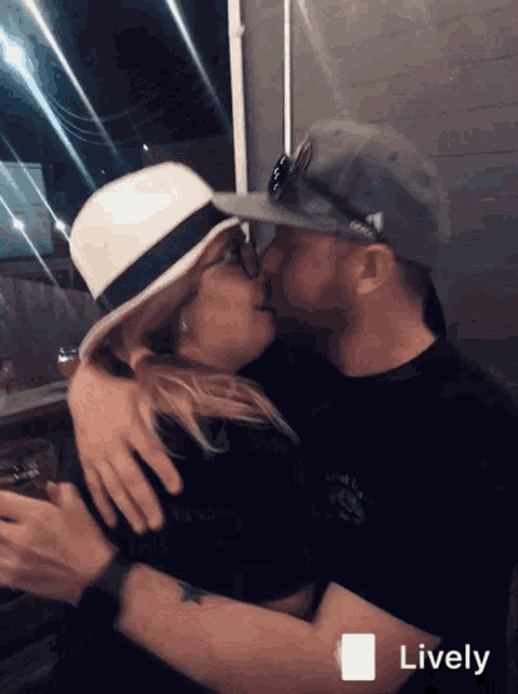 barbara mongeon add jessica nigri kiss photo