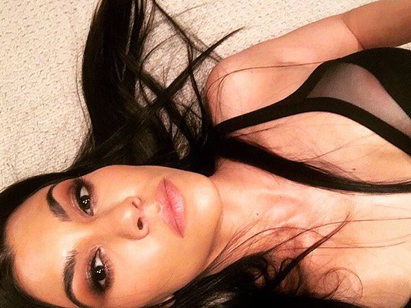 carolyn coker recommends kourtney kardashian nip slip pic