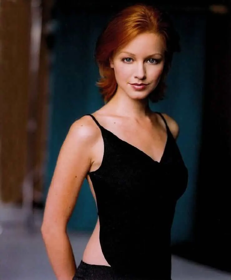 curtis skeeter recommends lindy booth sexy pic