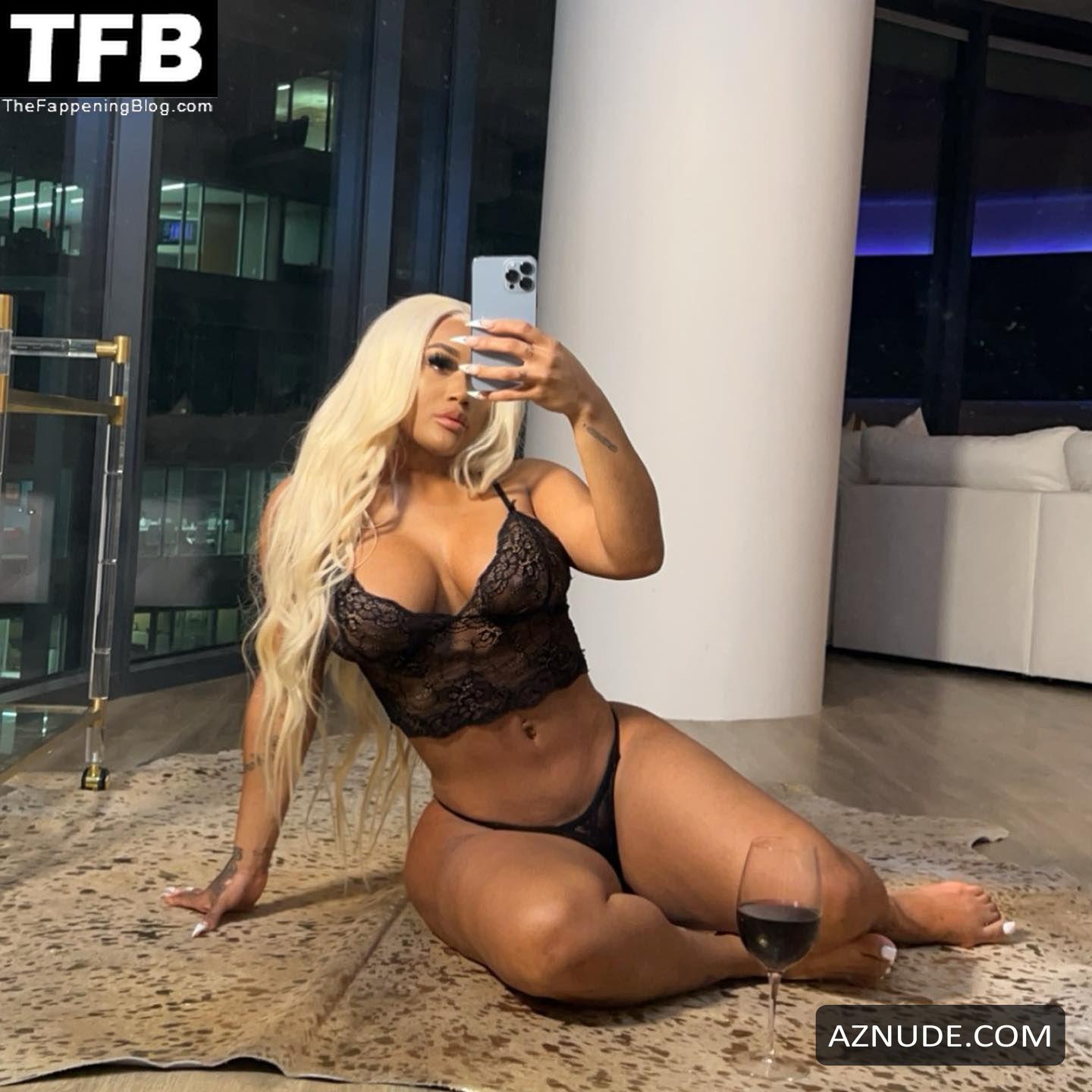 Lira Galore Nude Pictures actress pics