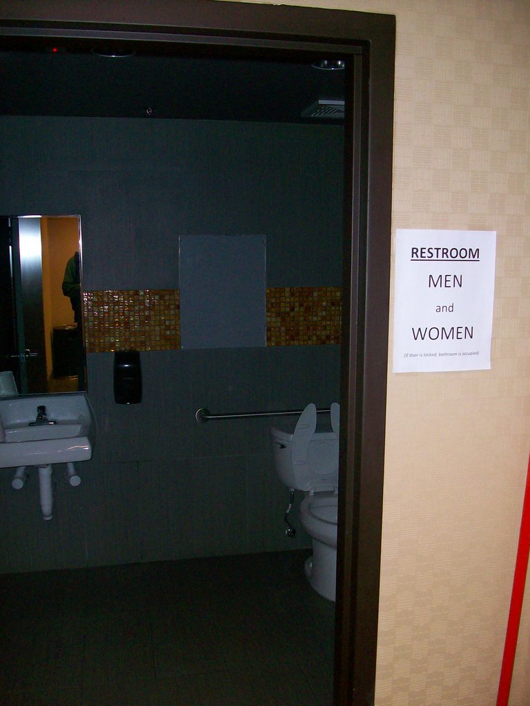 amber loyd add men and women peeing photo