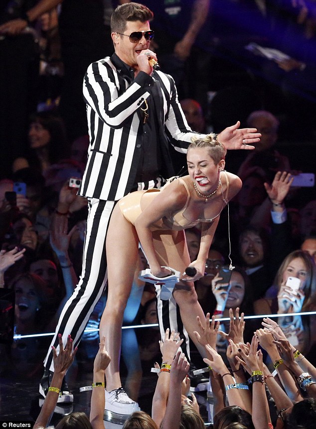 Miley Cyrus Getting Banged siri busty
