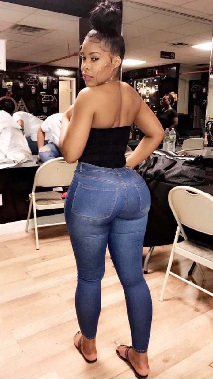 chris galego recommends Milf Ass In Jeans