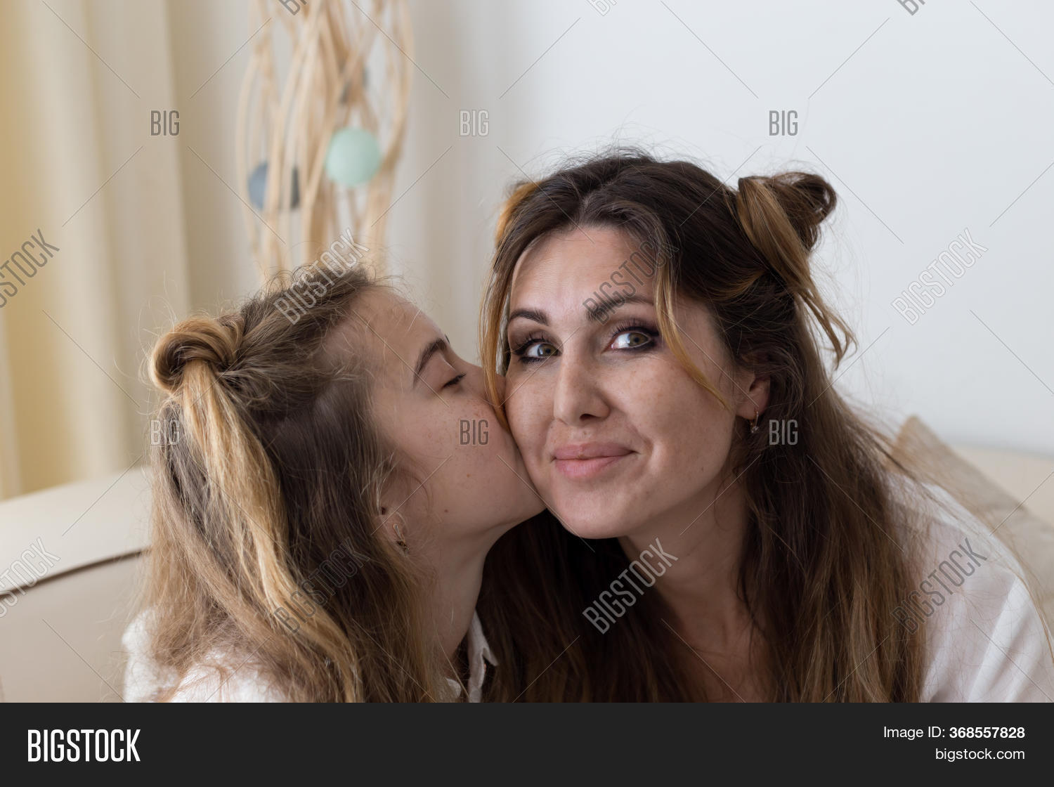 andrea zerbini recommends mom and daughter making out pic