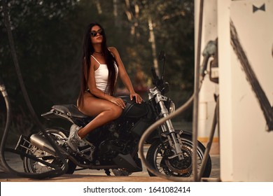 andy gaskell recommends naked babes on motorcycles pic