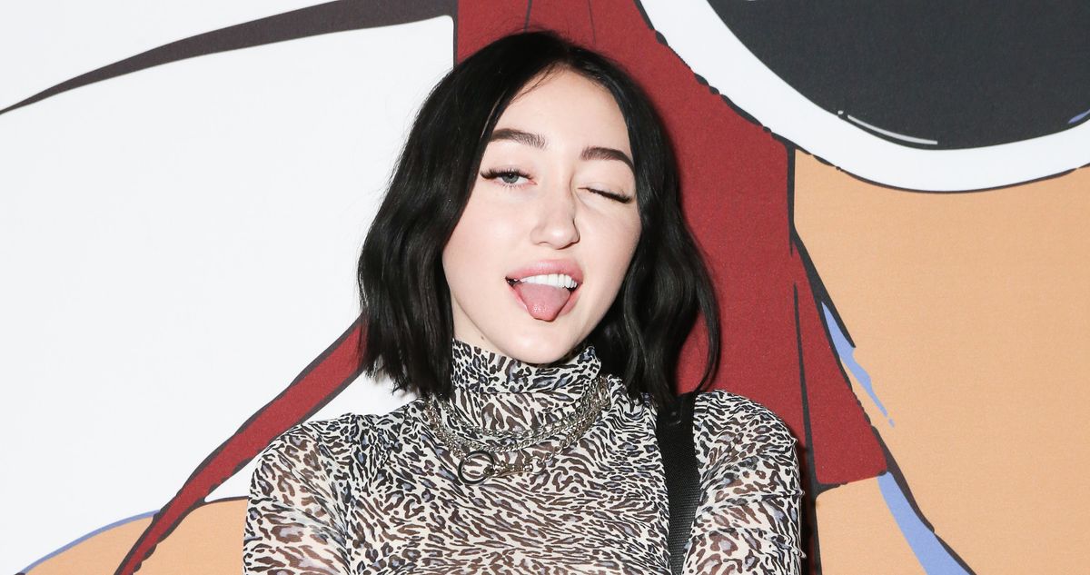 brandon furniss add photo noah cyrus tits