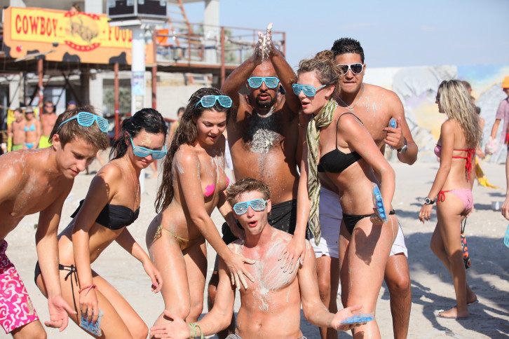 curtis kruse recommends Nude Beach Party Photos