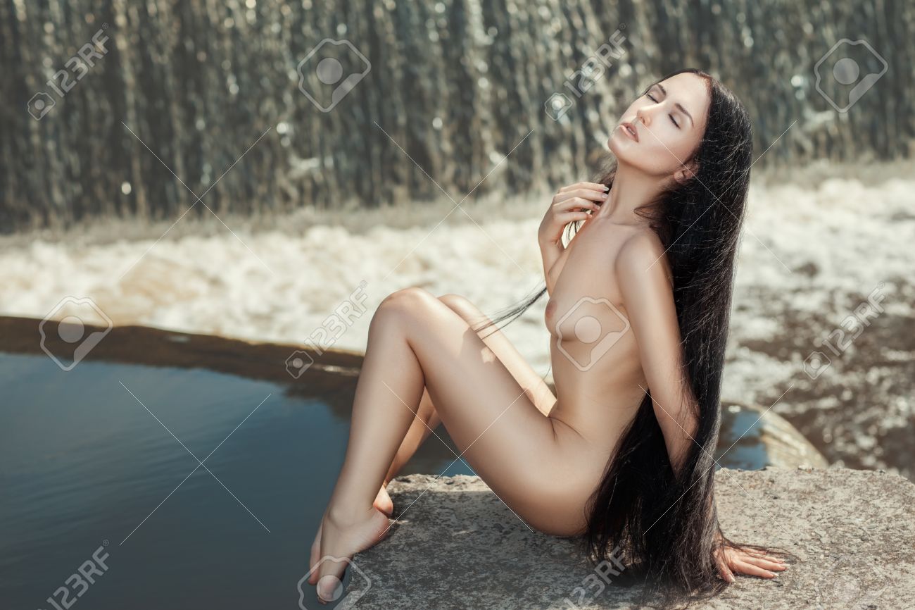 chathuri sudarshani recommends nude girl with long hair pic