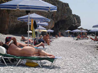 cristina napoles recommends Nude On Non Nude Beach