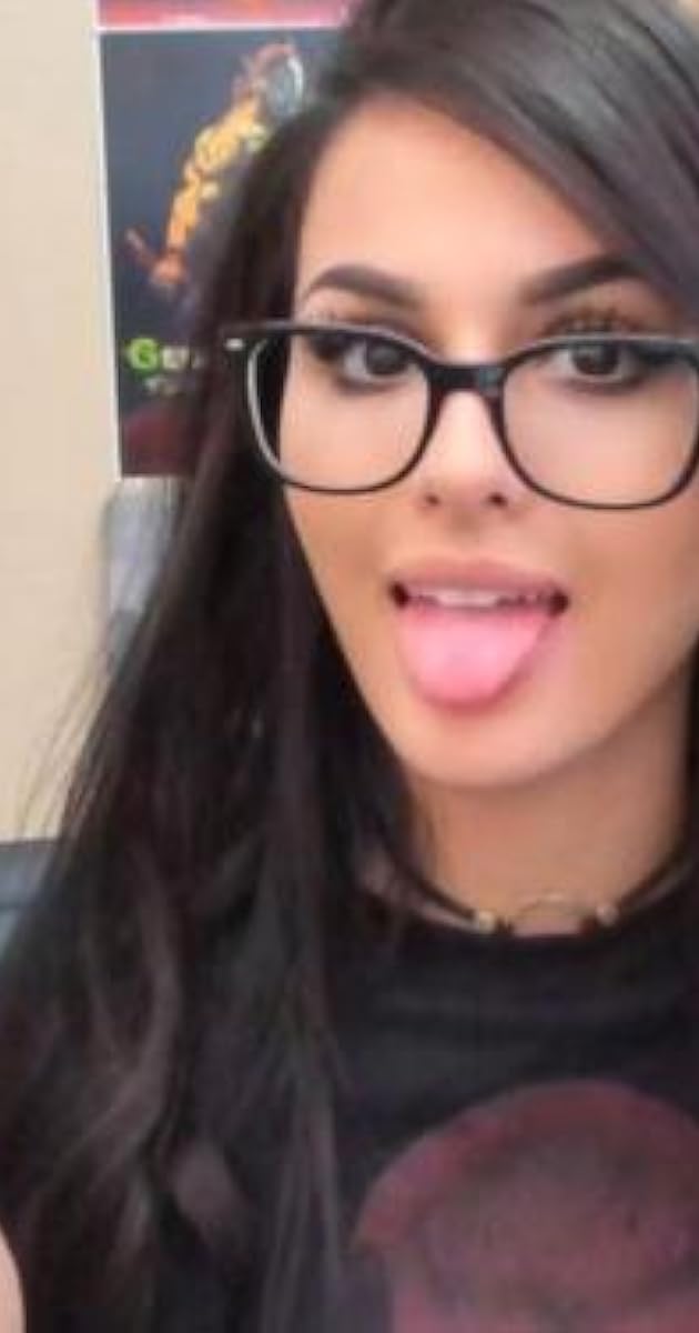 cat foss share nudes of sssniperwolf photos