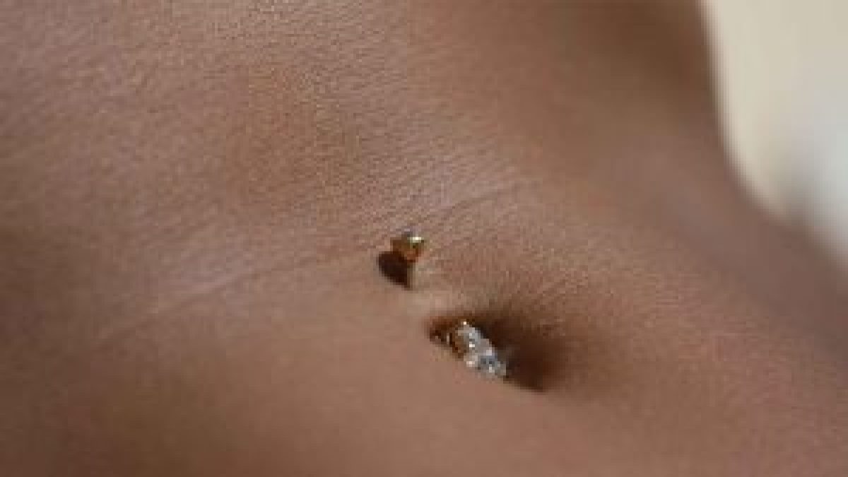 Best of Pictures of belly button piercing
