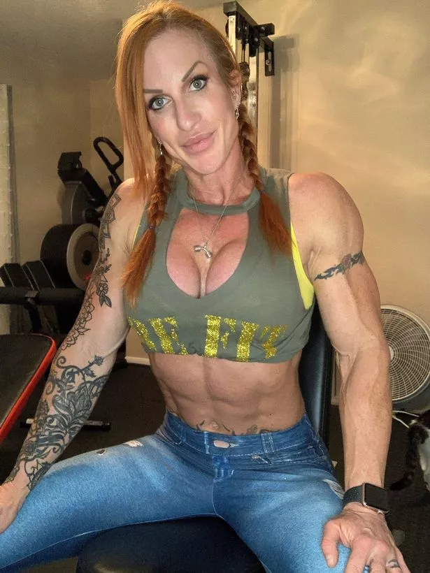 dinah playda recommends sexy female muscle worship pic
