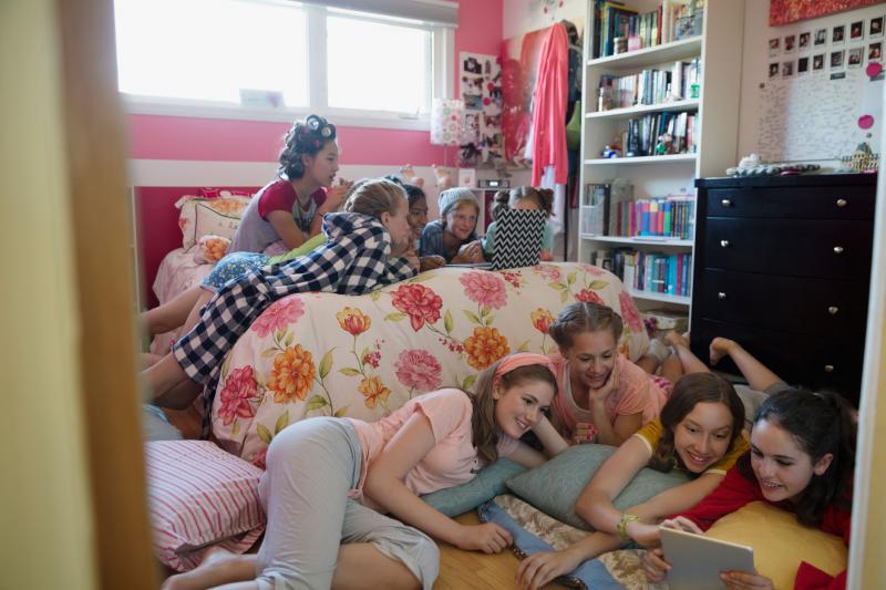 carole perez recommends sexy teen slumber party pic